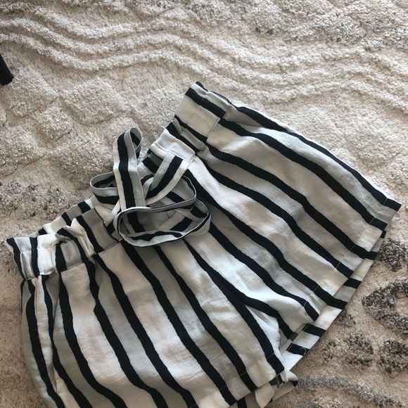 BNWT Dynamite tie waist shorts - Picture 3 of 5